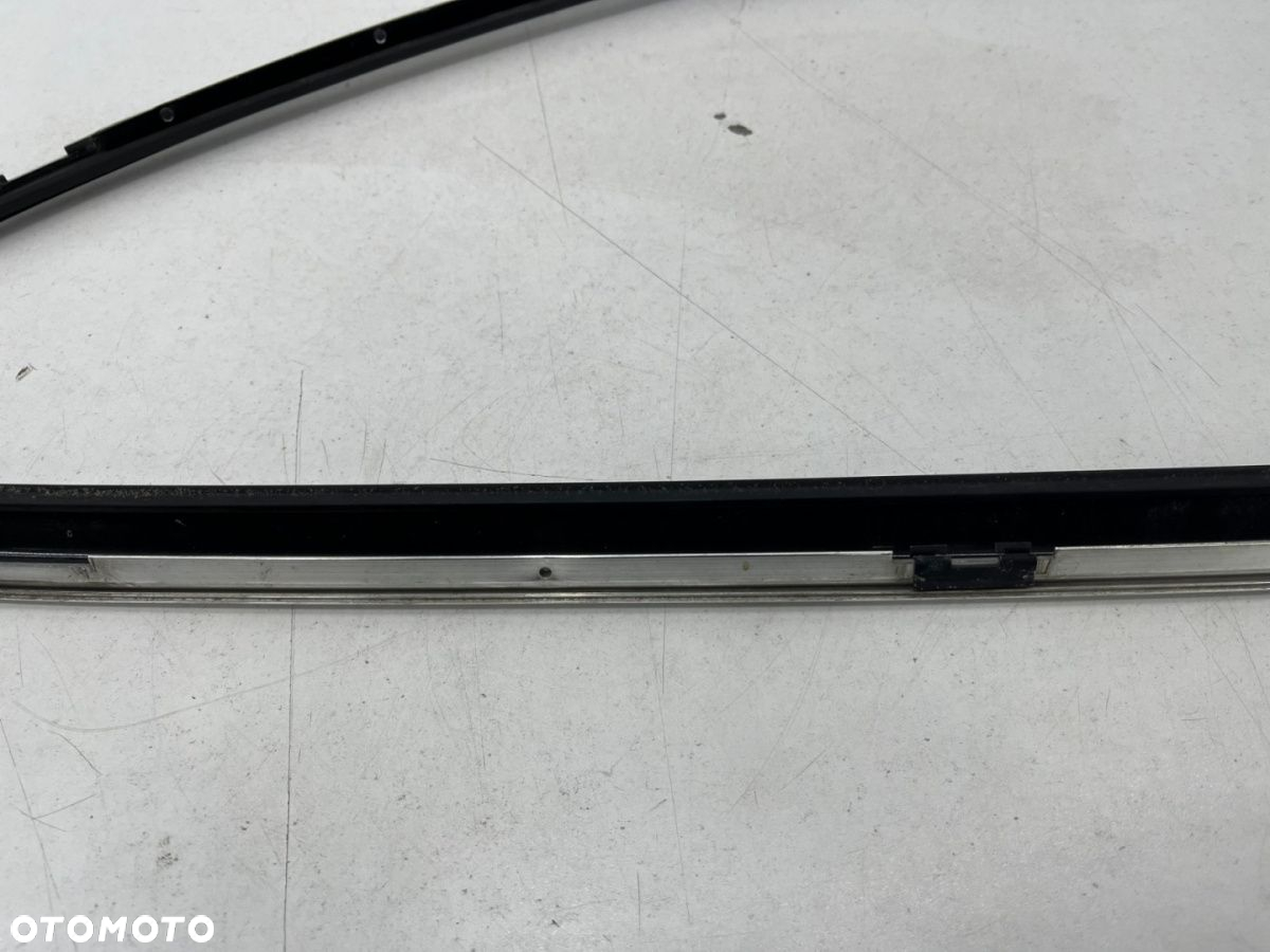 Listwa Mercedes CLK W208 C208 coupe 97-02r. lewa tylna zewnętrzna ozdobna szyby bocznej karoseryjnej - 14