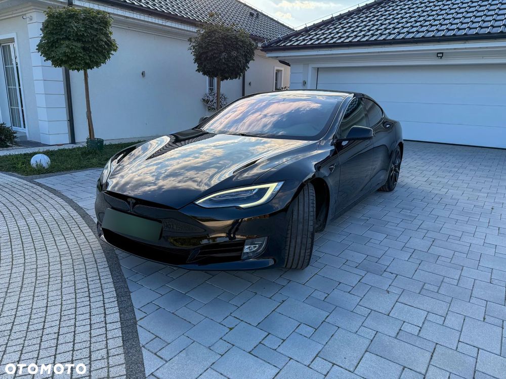 Tesla Model S Performance - 2
