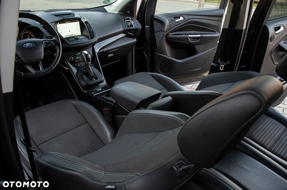 Ford Kuga 2.0 TDCi AWD Titanium - 31