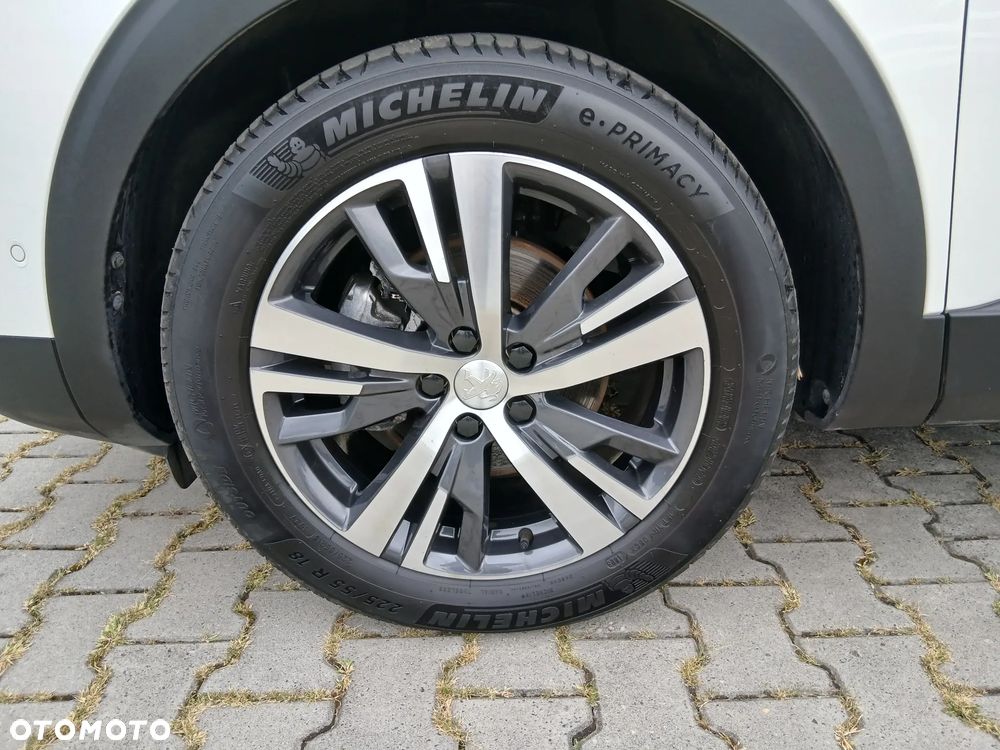 Peugeot 3008 1.2 PureTech Allure Pack S&S EAT8 - 8
