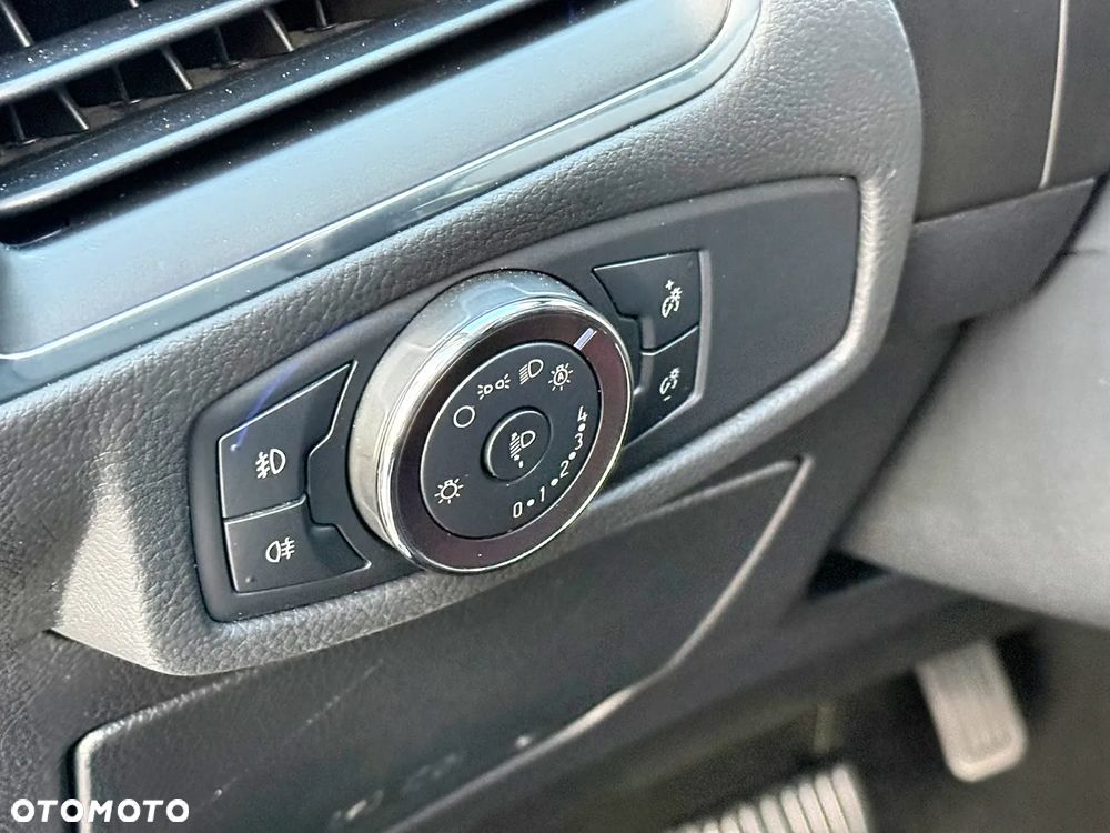 Ford S-Max 2.0 EcoBlue Titanium - 36