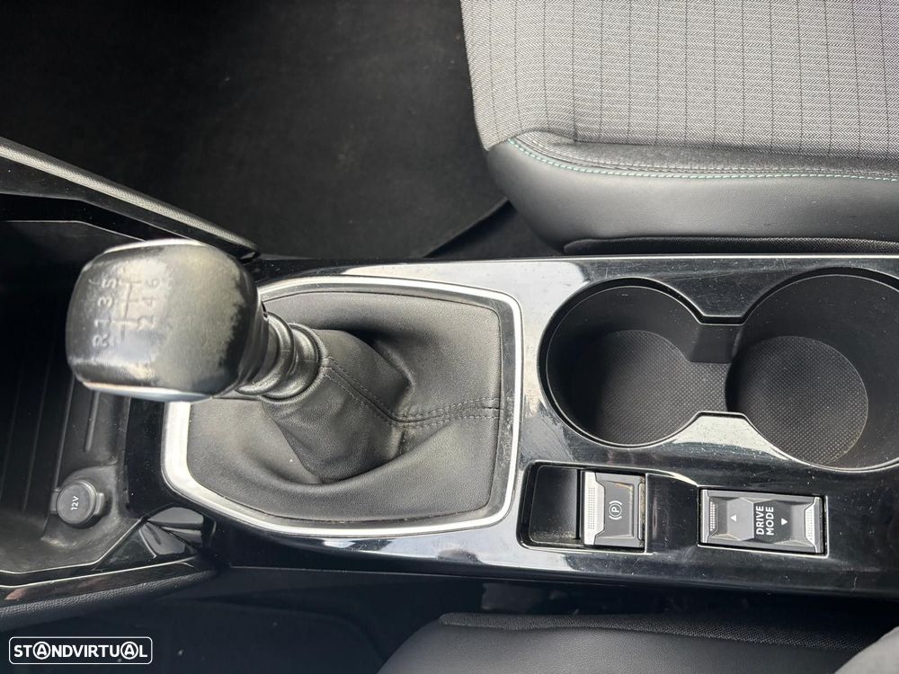 Peugeot 2008 1.5 BlueHDi Allure Pack - 57