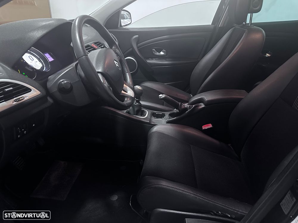 Renault Mégane 1.5 dCi Dynamique - 17