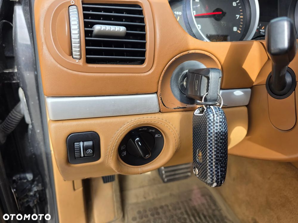 Porsche Cayenne - 11