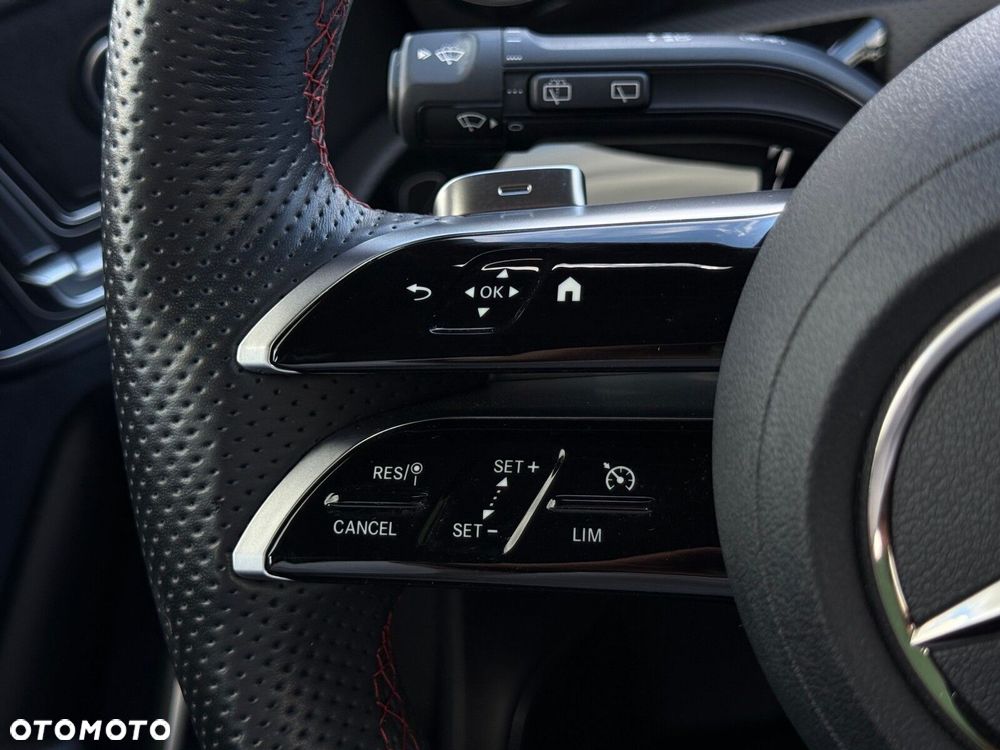 Mercedes-Benz Klasa A 220 4-Matic AMG Line 7G-DCT - 17