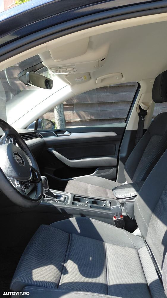 Volkswagen Passat 1.6 TDI (BlueMotion Technology) DSG Comfortline - 9