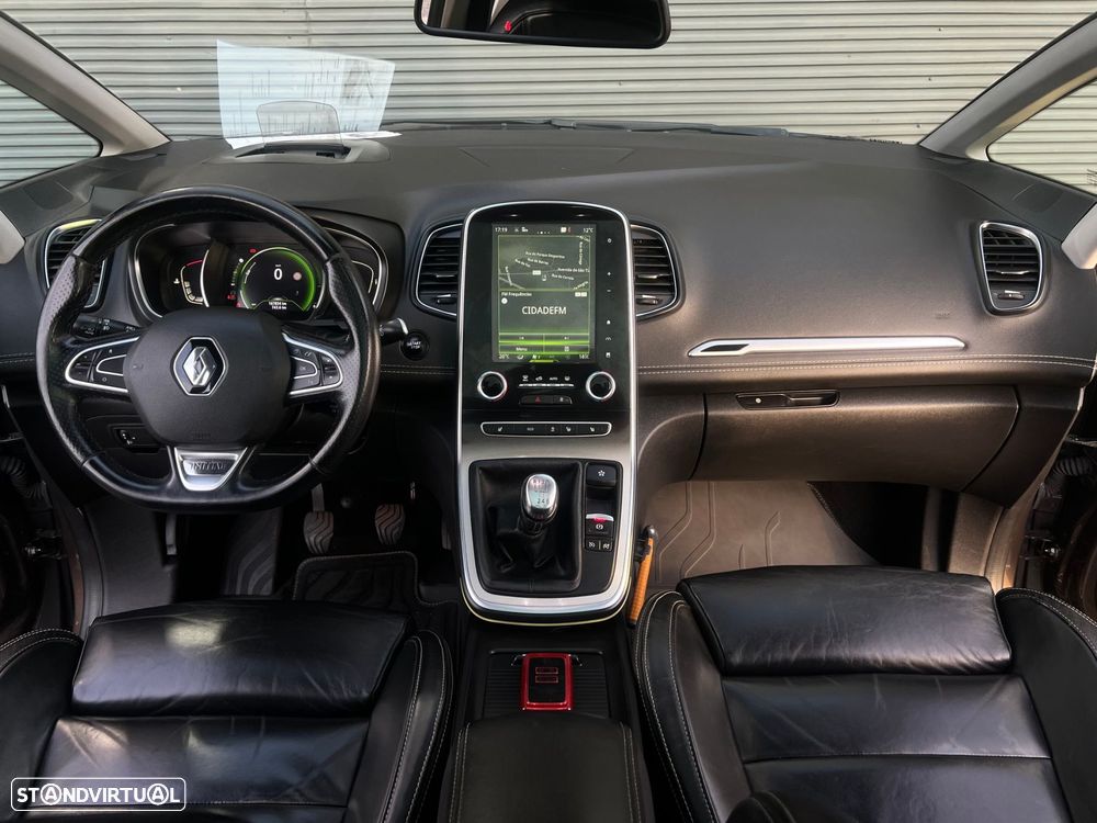 Renault Grand Scénic dCi 110 Paris - 10