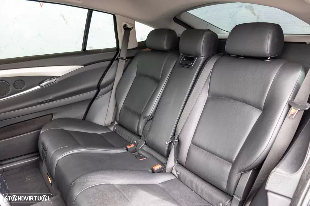 BMW 520 Gran Turismo d - 23