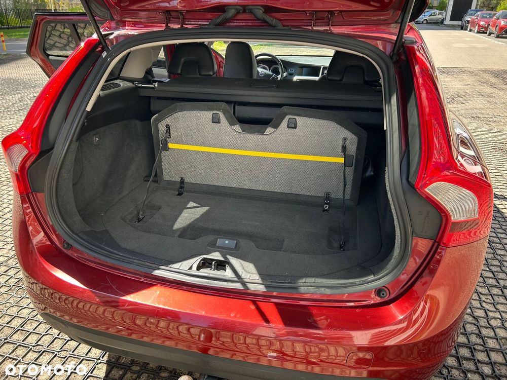 Volvo V60 D4 Edition - 14