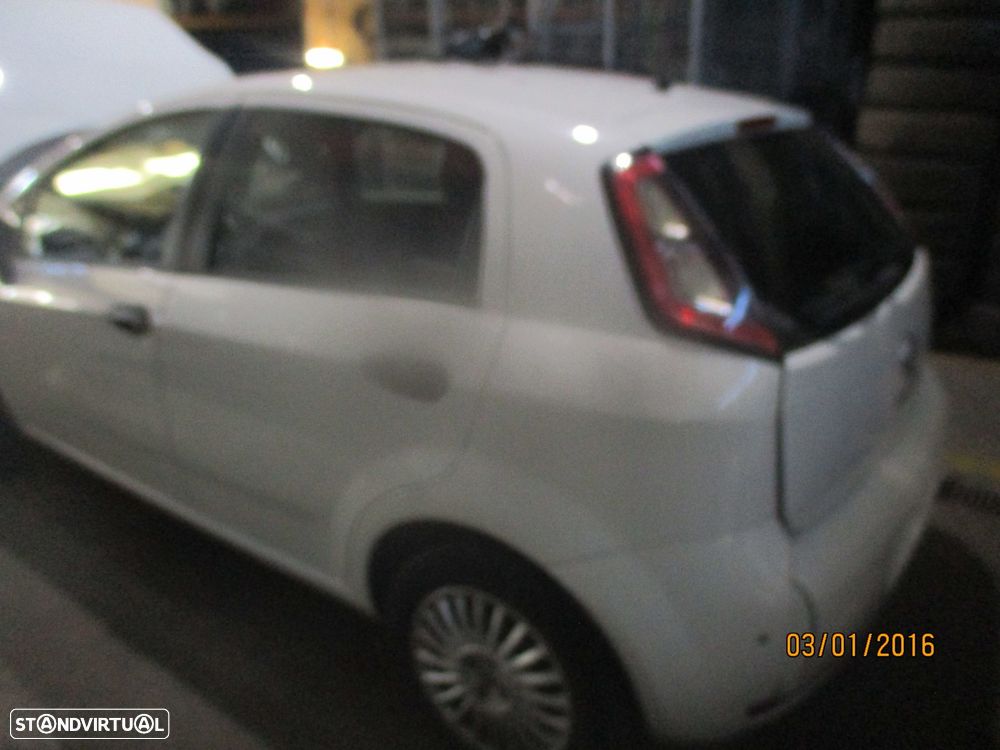 Carro MOT: 199B4000 FIAT PUNTO 2014 1.3D 84CV 5P BRANCO DIESEL - 8