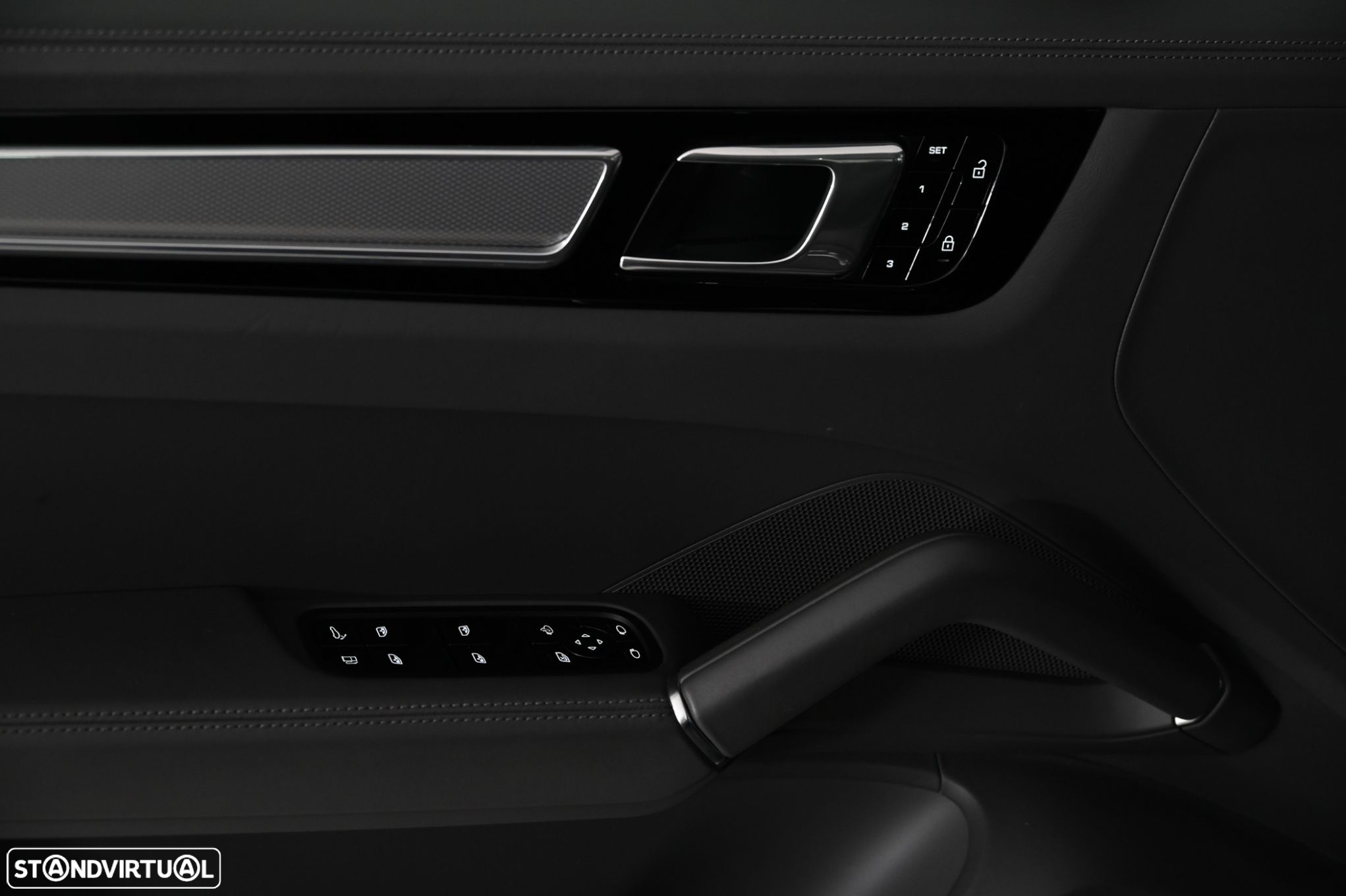 Porsche Cayenne Coupé E-Hybrid - 18