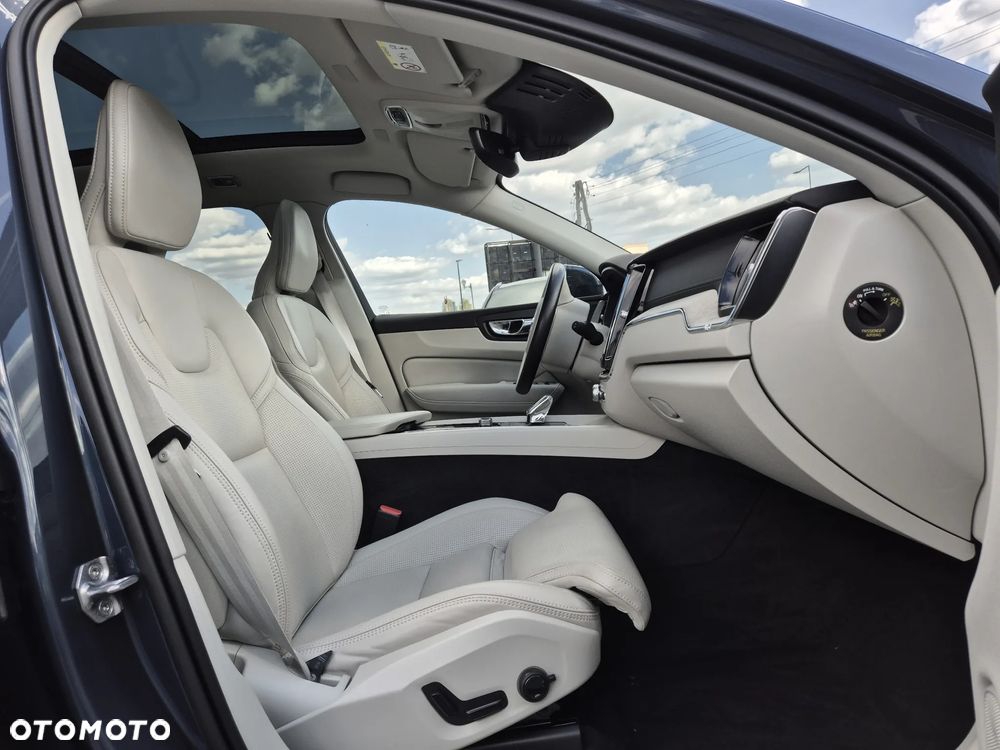 Volvo XC 60 B4 D AWD Geartronic Inscription - 12