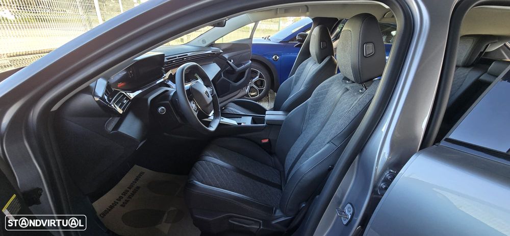 Peugeot 408 1.2 PureTech Allure Pack EAT8 - 12