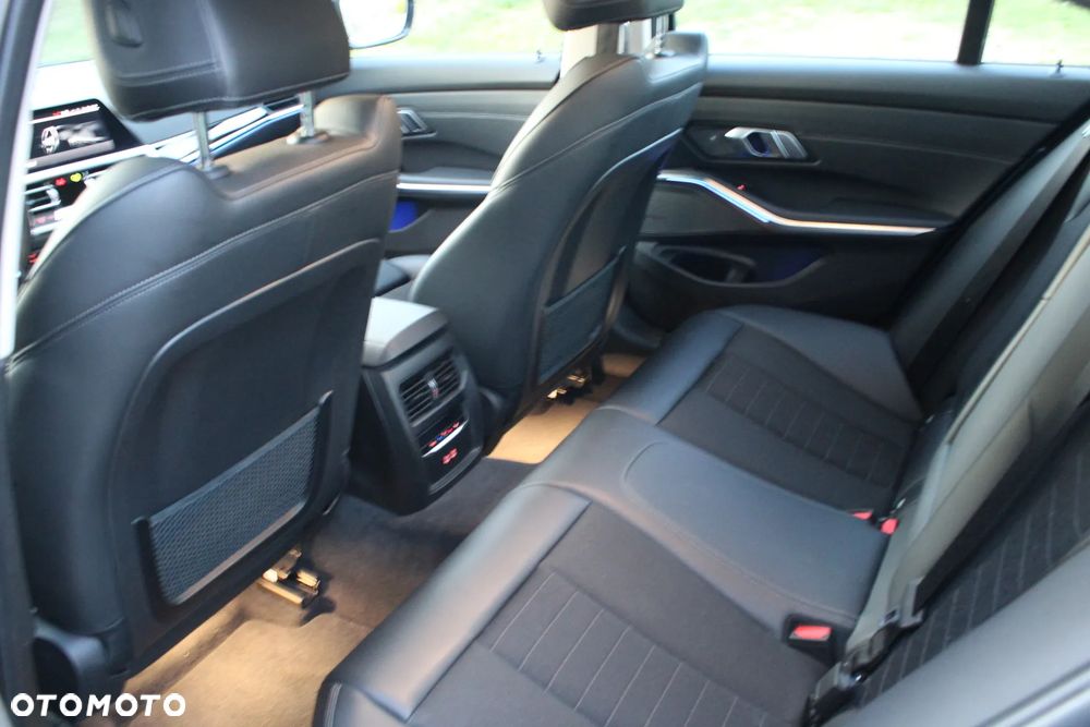 BMW Seria 3 318d Sport Line - 7
