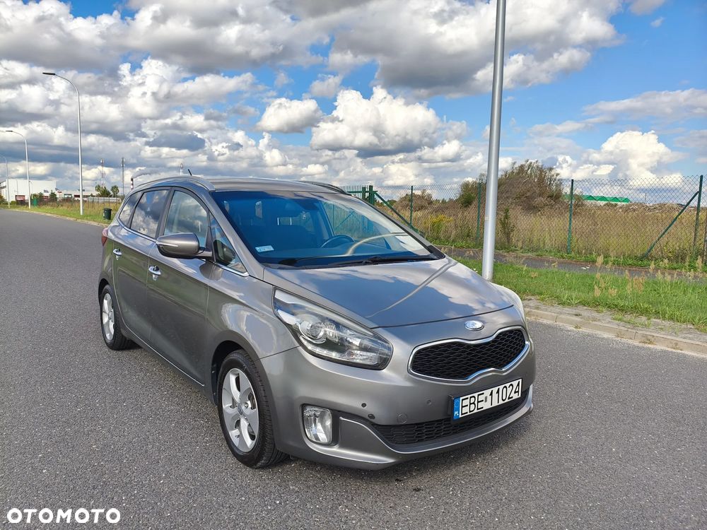 Kia Carens - 3