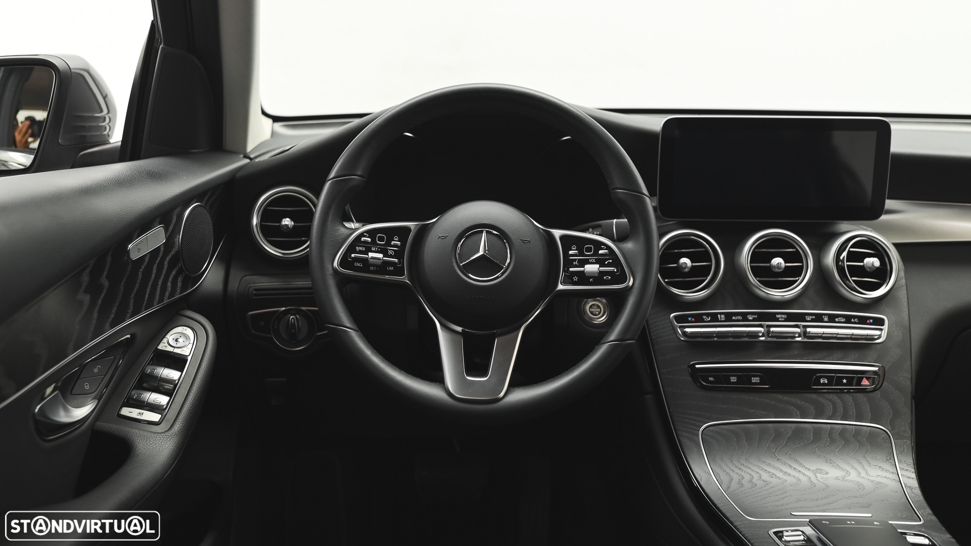 Mercedes-Benz GLC 300 Coupe de 4Matic 9G-TRONIC - 50