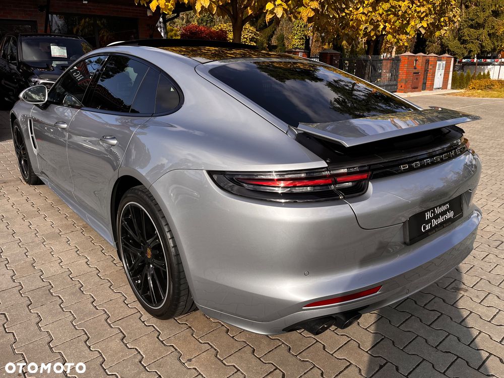 Porsche Panamera 4 - 10