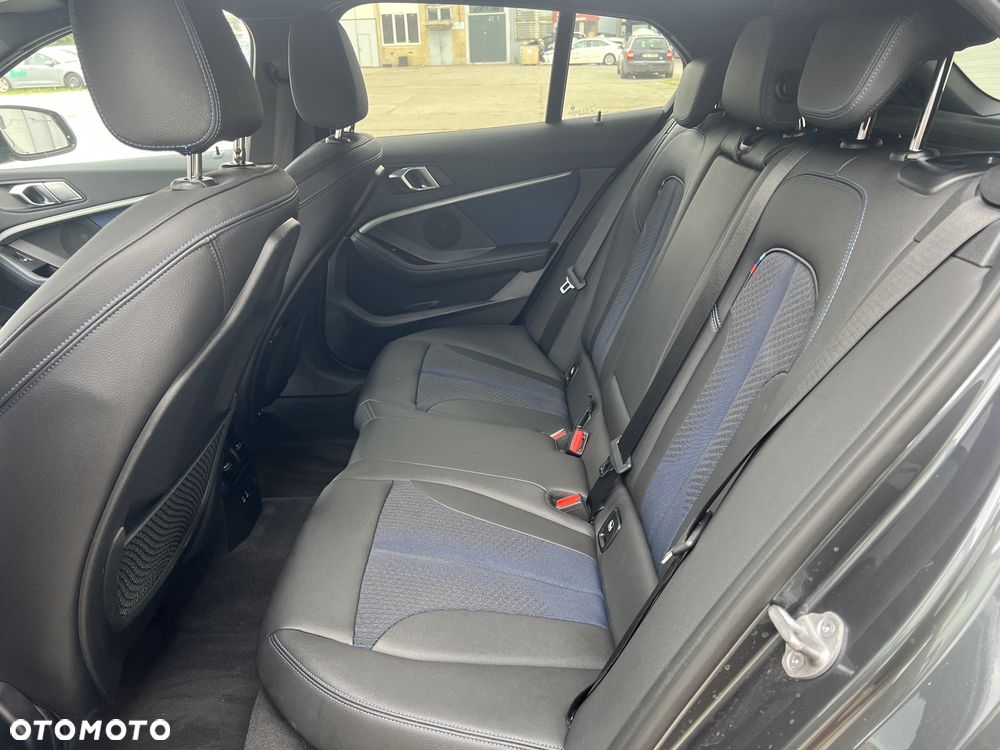 BMW Seria 1 118i M Sport - 17