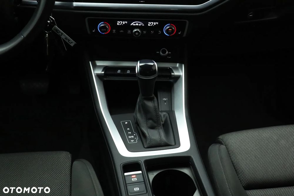 Audi Q3 35 TFSI S tronic - 28