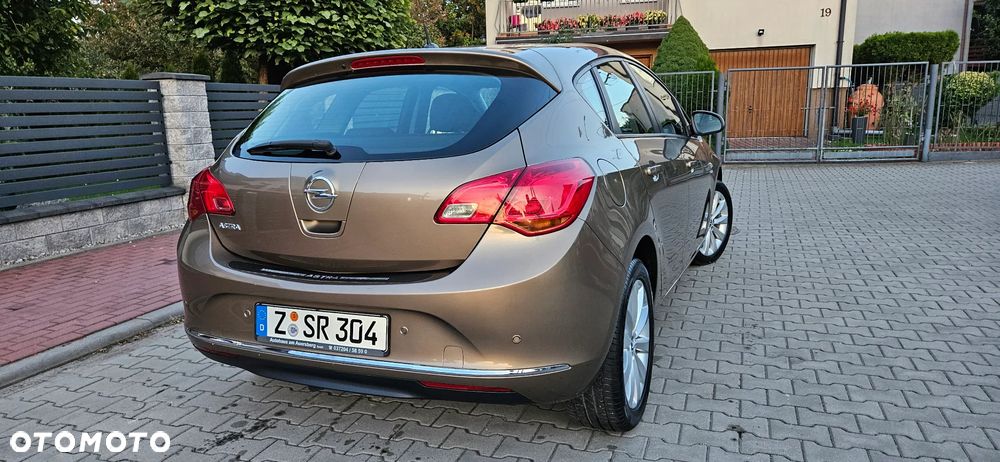 Opel Astra 1.4 Turbo - 12
