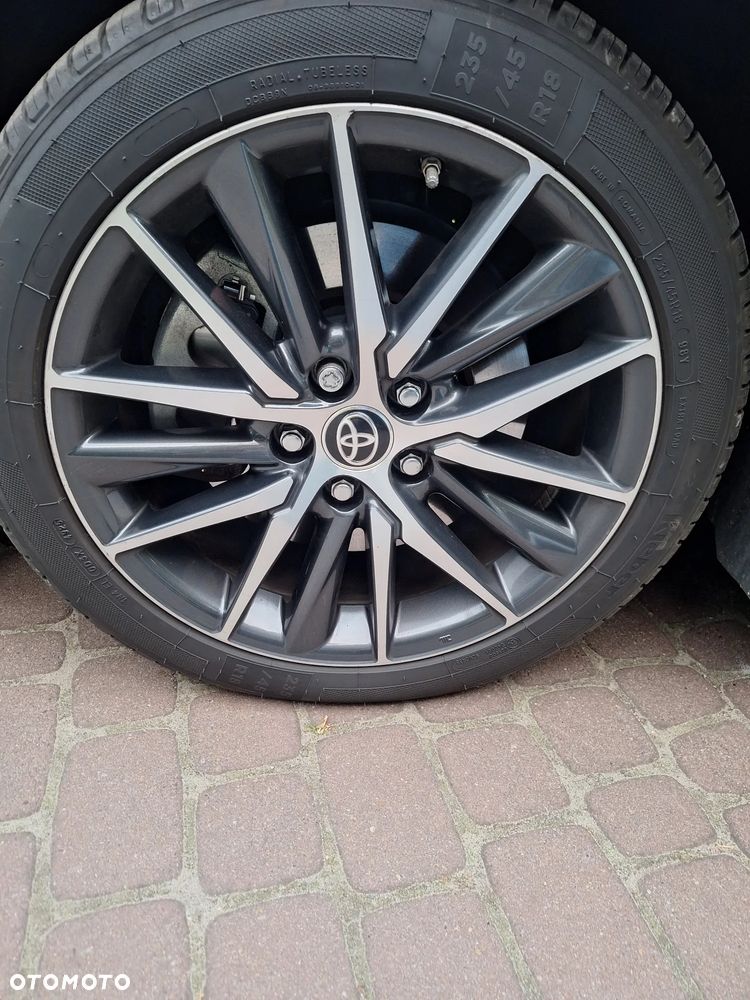 Toyota Camry 2.5 Hybrid Executive CVT - 34