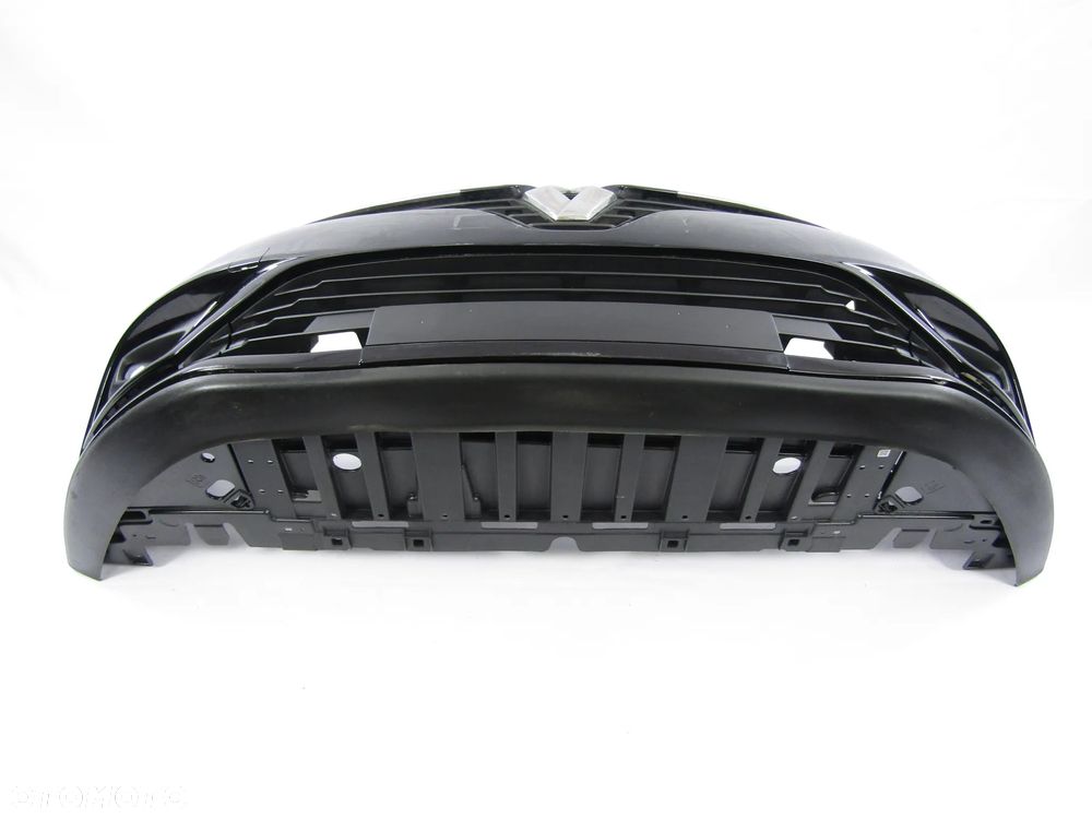 Zderzak przedni Renault Clio 4 16 - 20 Kod lakieru EEC - 3