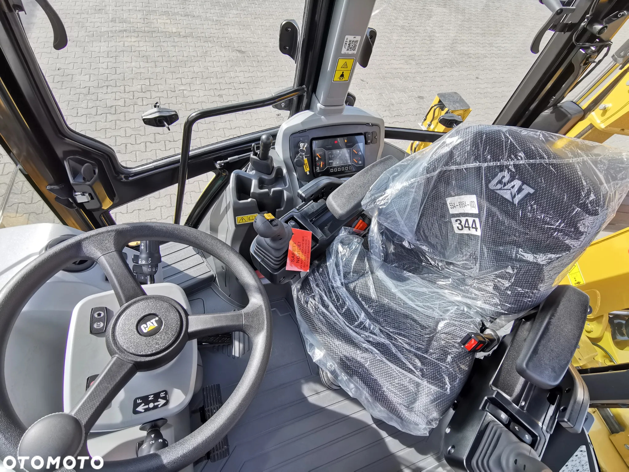 Caterpillar CAT 432F2 Wecon niskopodwozie Scania - 28