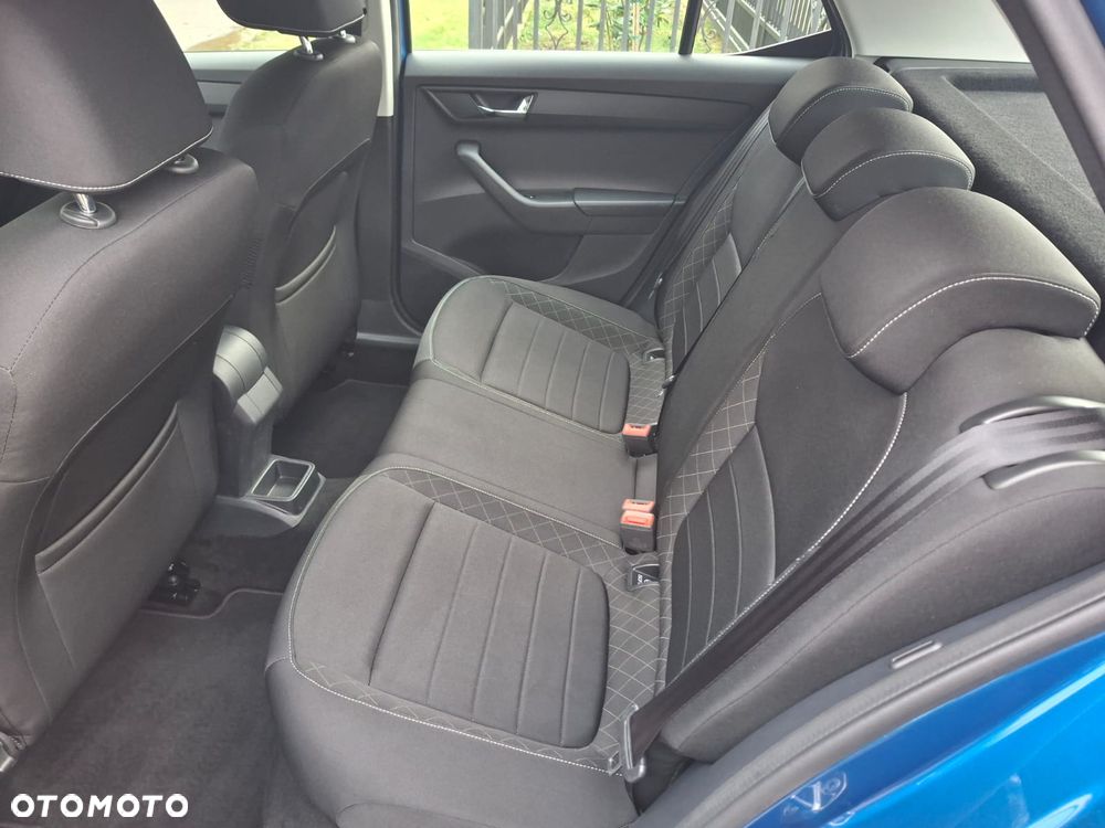 Skoda Fabia 1.0 TSI Cool Edition Red & Grey - 15