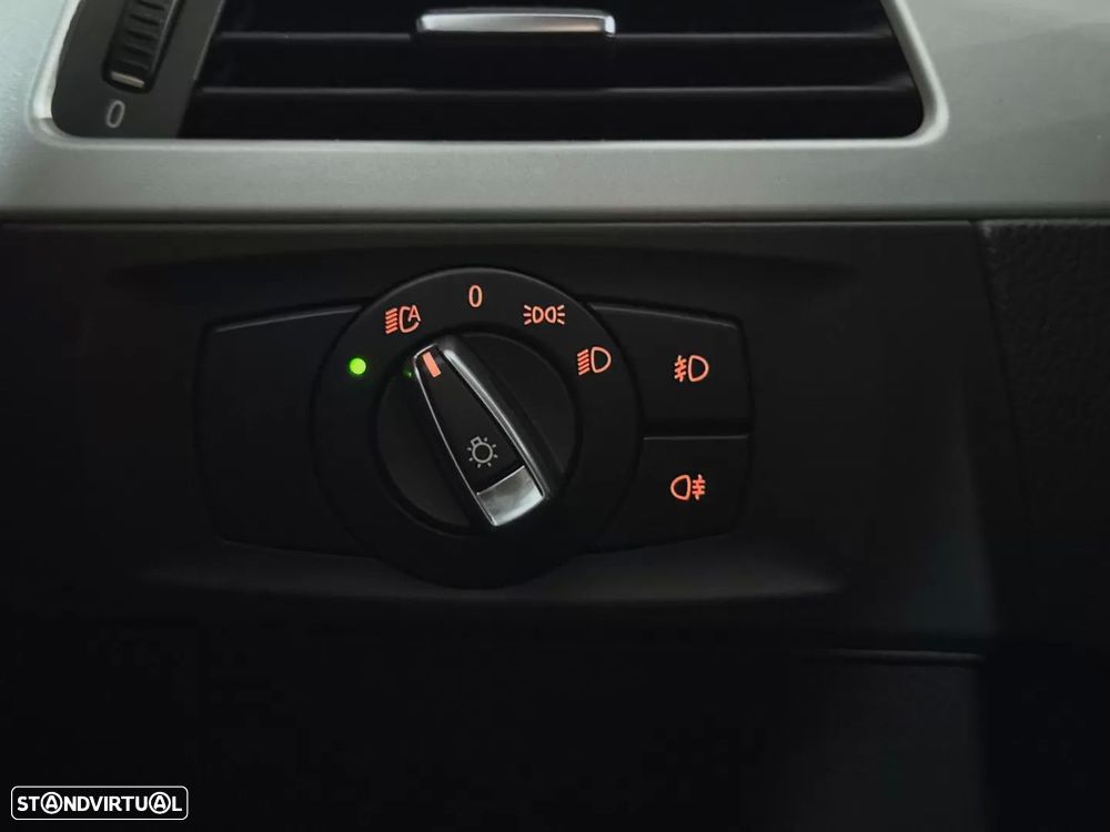 BMW 318 d Pack M - 21