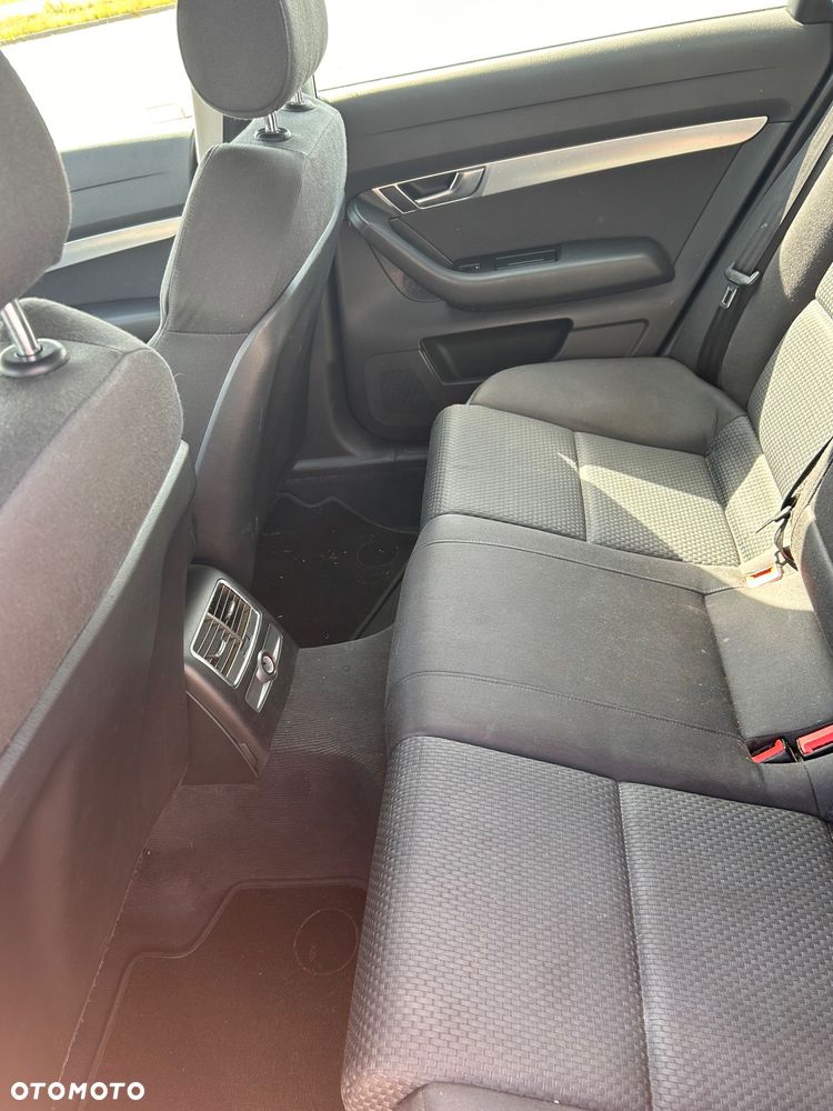 Audi A6 Avant 2.4 Quattro - 14