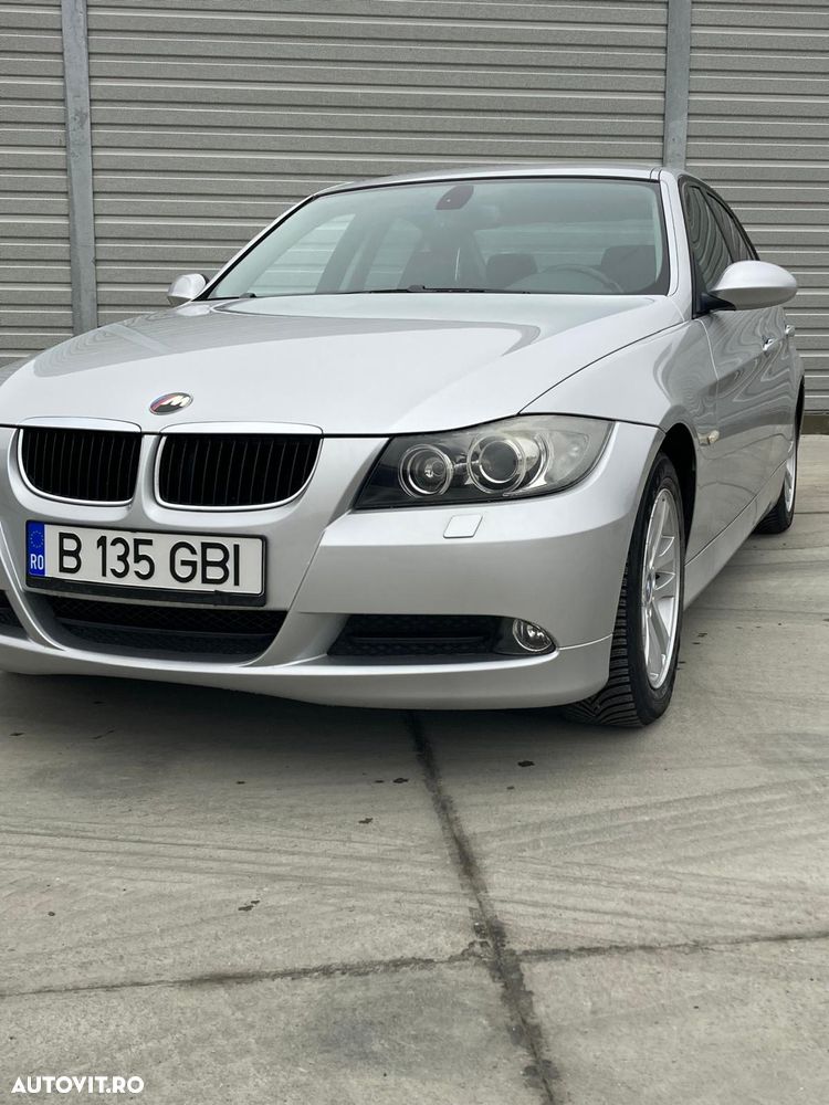 BMW Seria 3 318i - 1