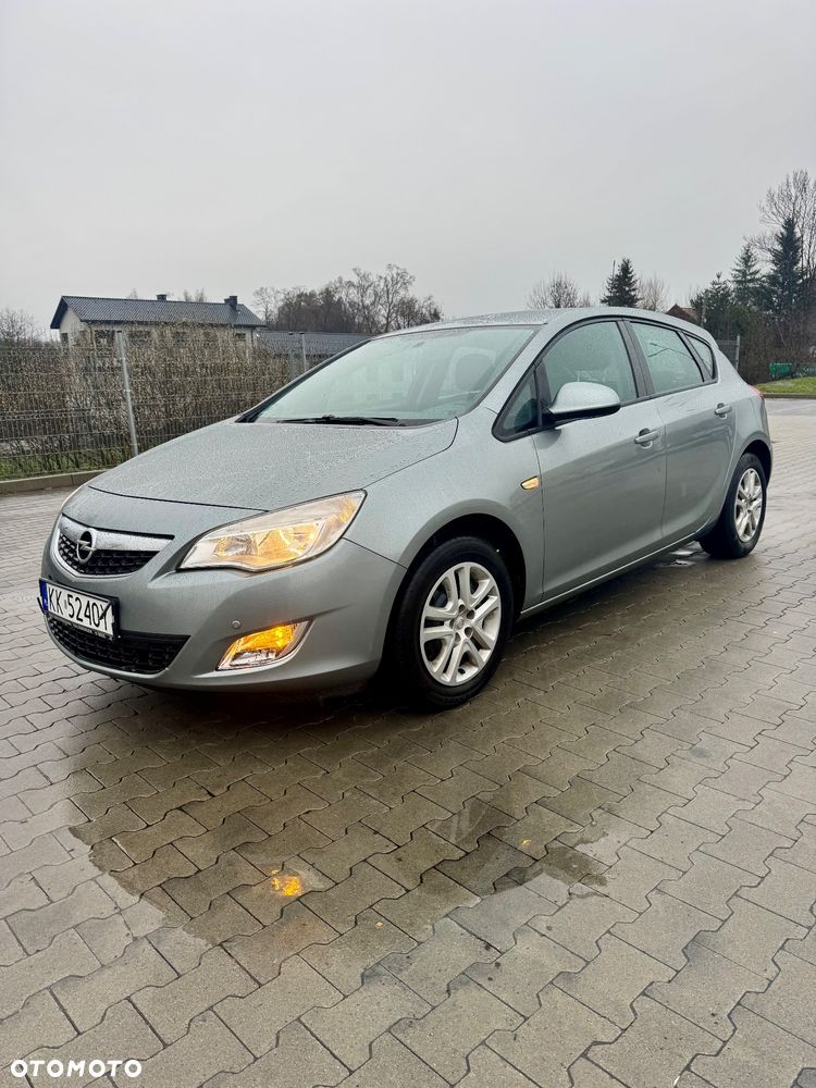 Opel Astra 1.6 Design Edition - 2