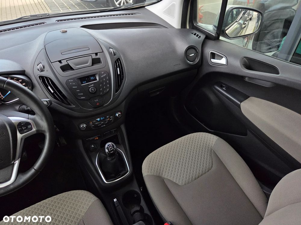 Ford Tourneo Courier 1.5 TDCi Ambiente - 22