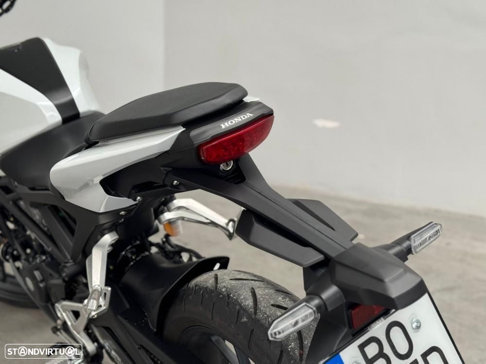 Honda CB 125 Neo Sports Café - 12
