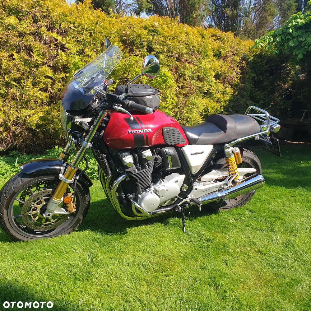 Honda CB - 1