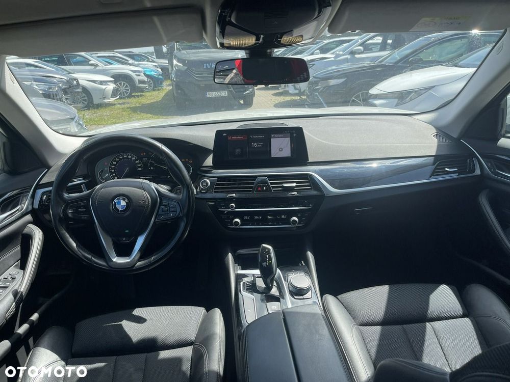 BMW Seria 5 520d xDrive Sport Line - 14