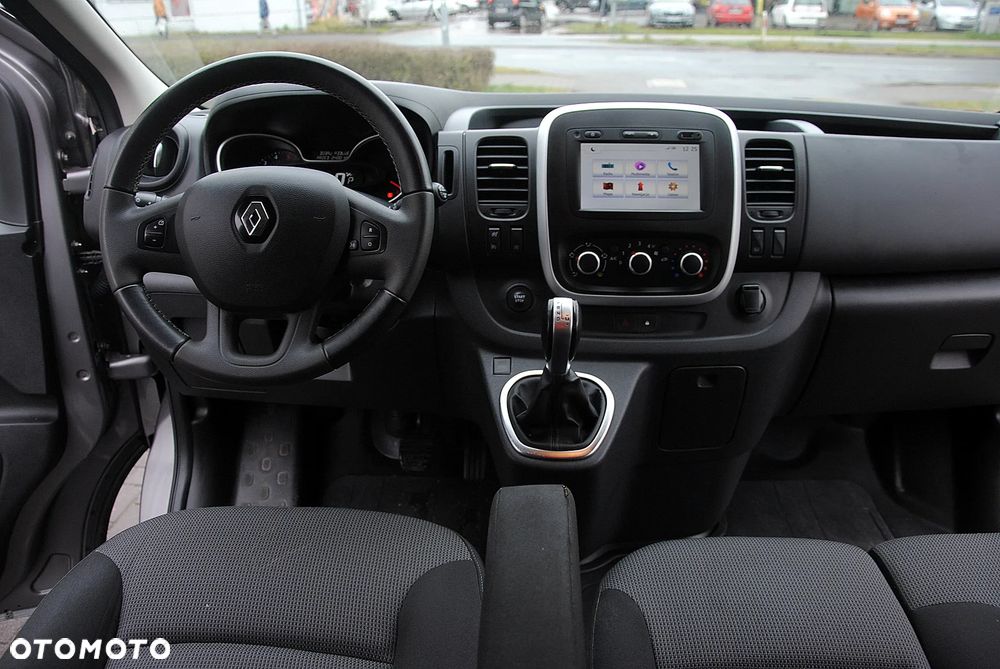 Renault Trafic 2.0 dCi - 9