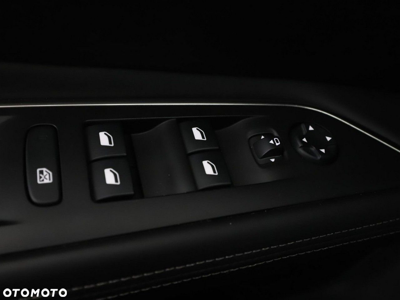 Peugeot 3008 1.2 PureTech Allure S&S EAT6 - 36