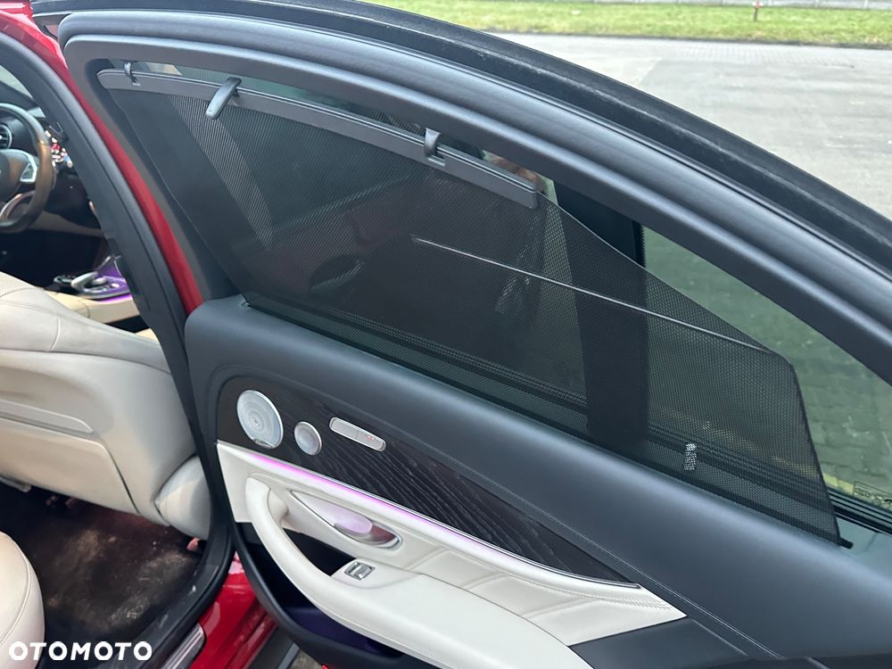 Mercedes-Benz Klasa E AMG 63 S 4Matic AMG Speedshift 9G-MCT - 23