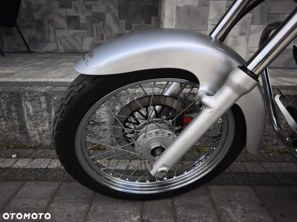 Suzuki Intruder - 15