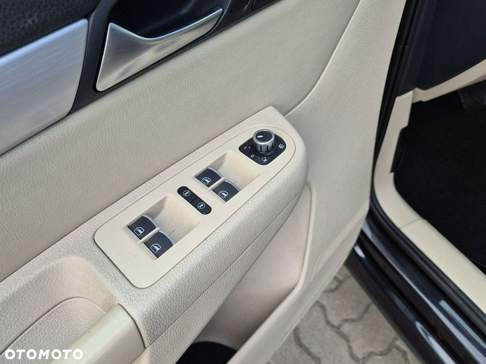 Volkswagen Sharan - 22