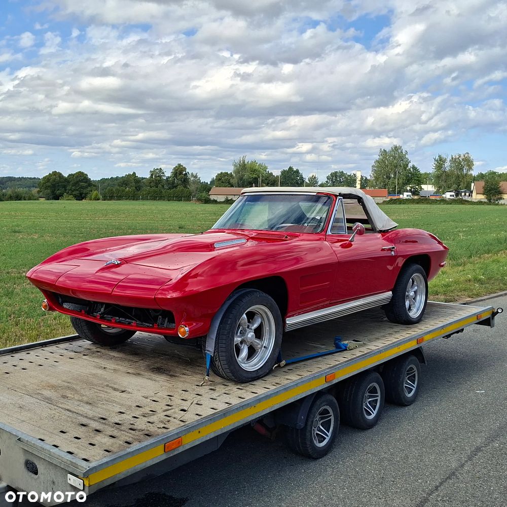 Chevrolet Corvette - 9