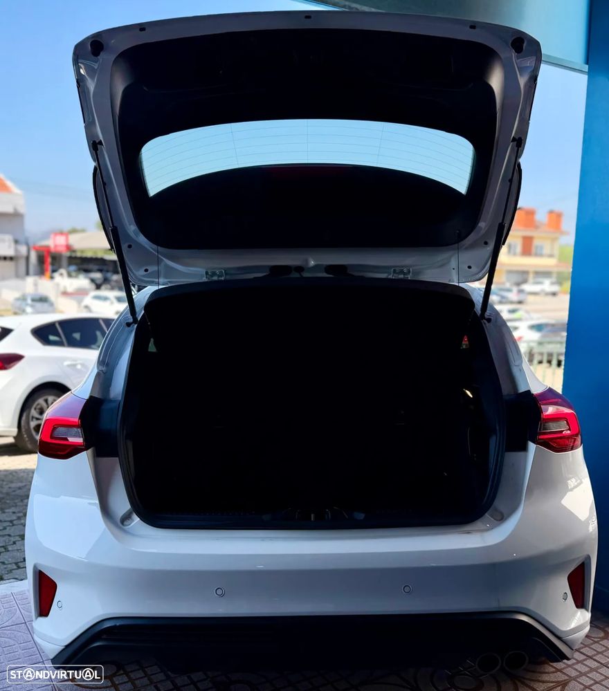 Ford Focus 1.0 EcoBoost MHEV ST-Line - 25