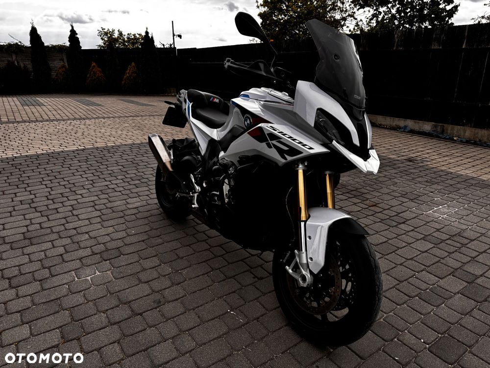 BMW XR - 8
