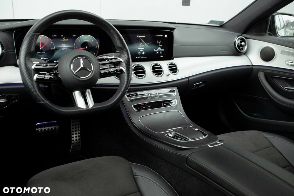 Mercedes-Benz Klasa E - 27