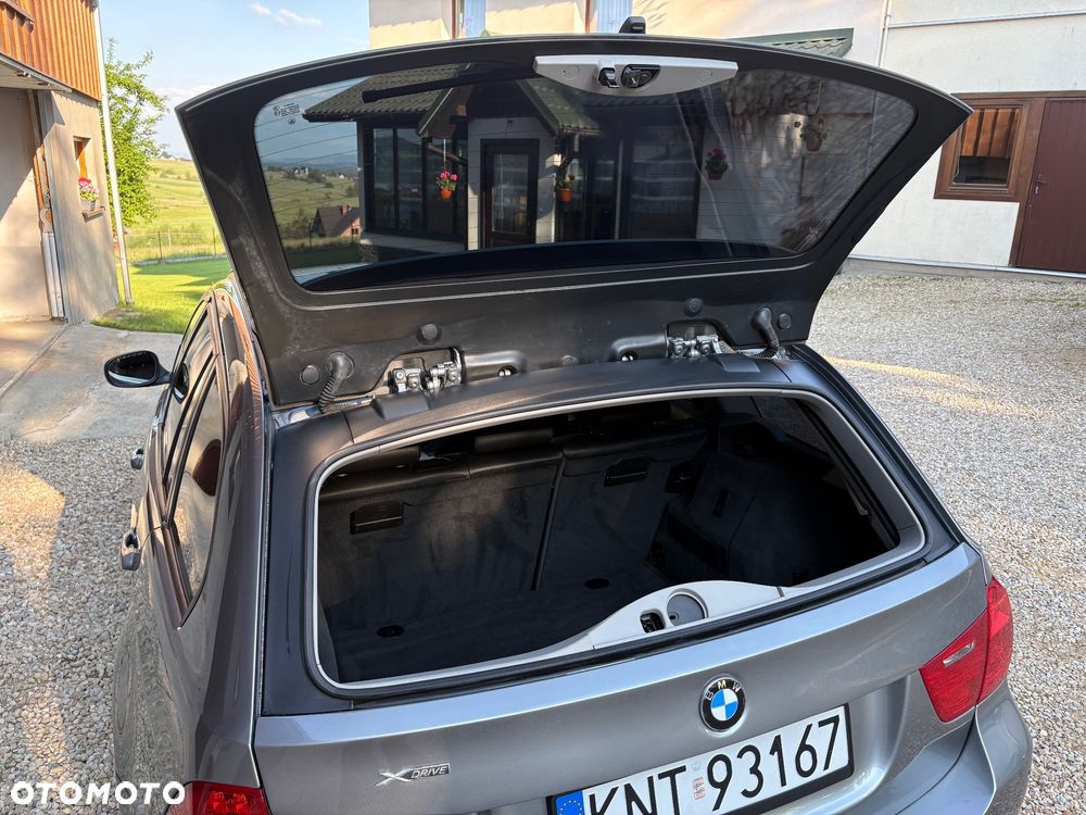 BMW Seria 3 320d xDrive - 12