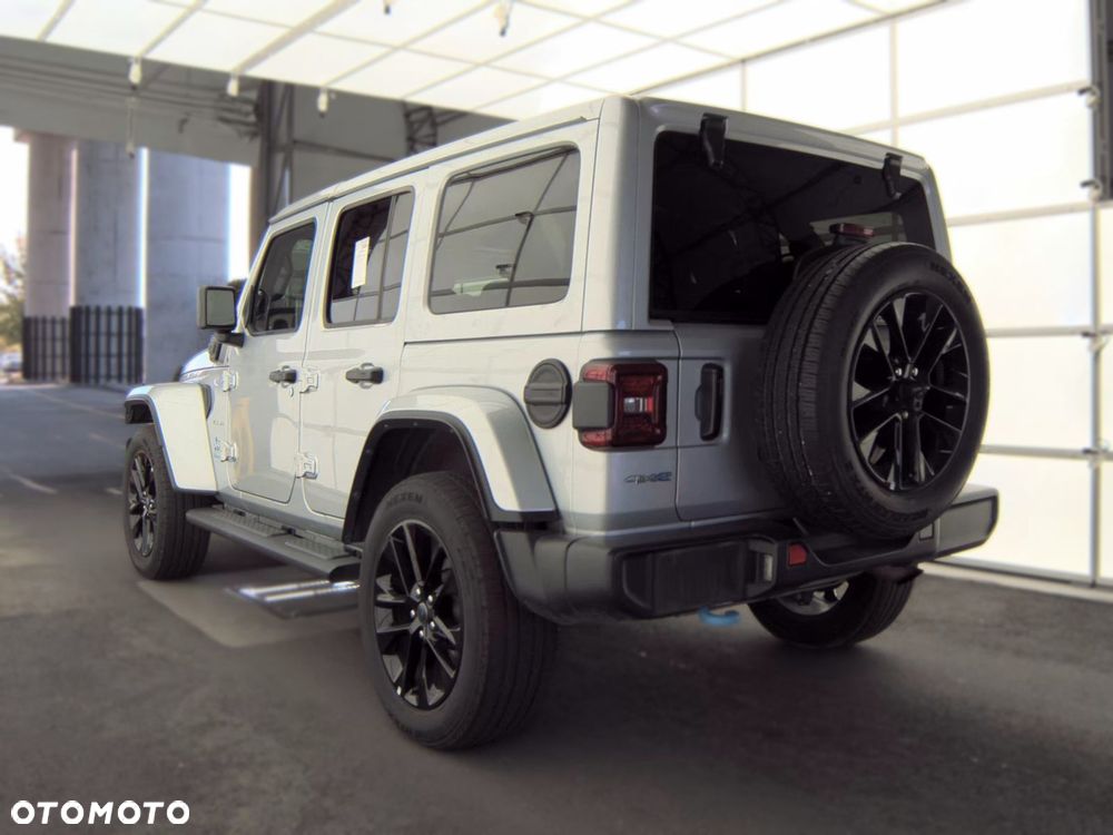 Jeep Wrangler - 5