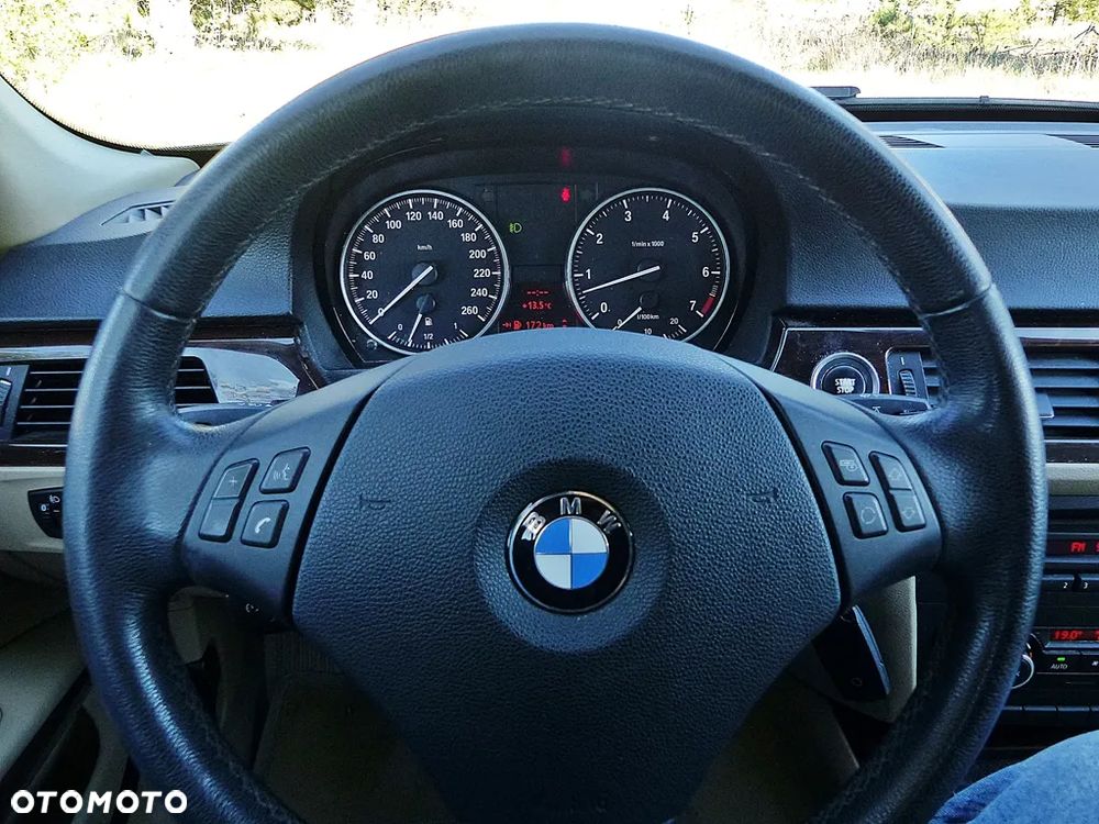 BMW Seria 3 318i Edition Exclusive - 27