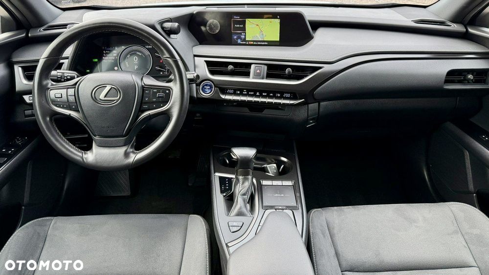 Lexus UX - 17