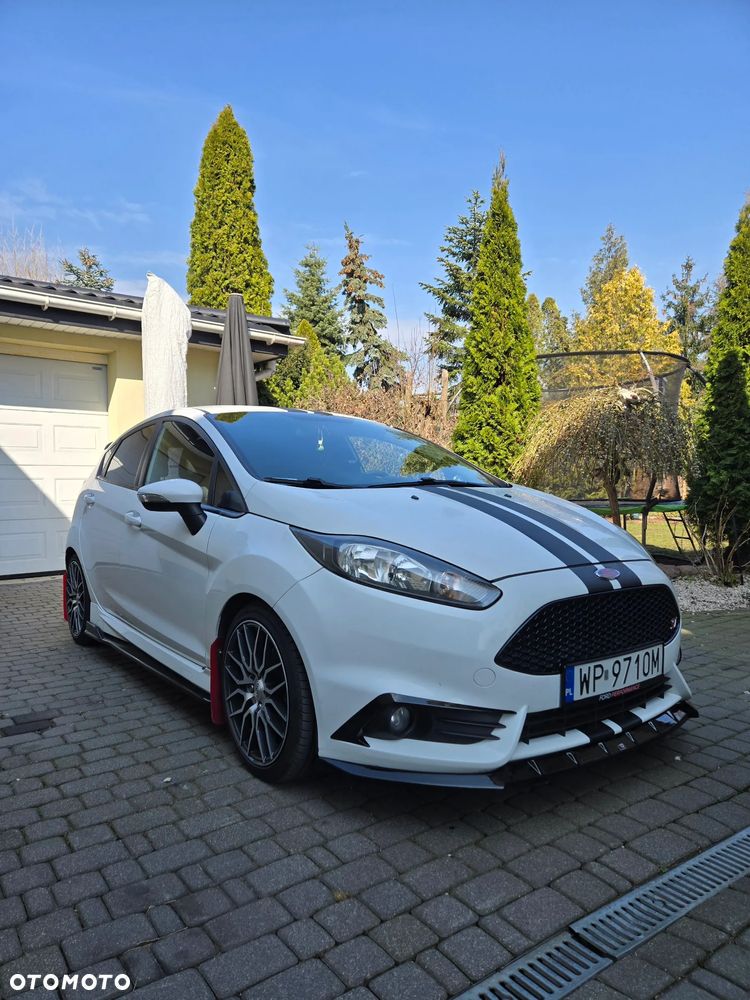 Ford Fiesta 1.6 EcoBoost ST - 2